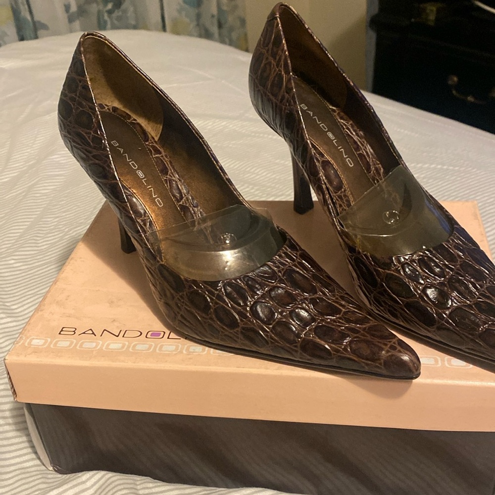 Bandolino, brown pump